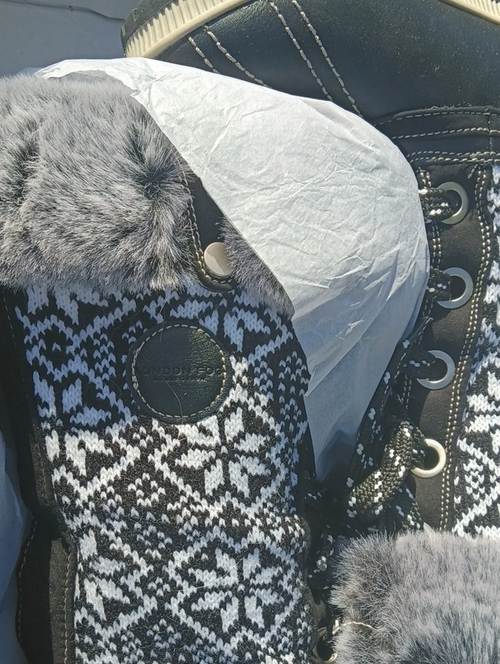 London Fog Black & White Knit Winter Boots with Gray Faux Fur Cuff